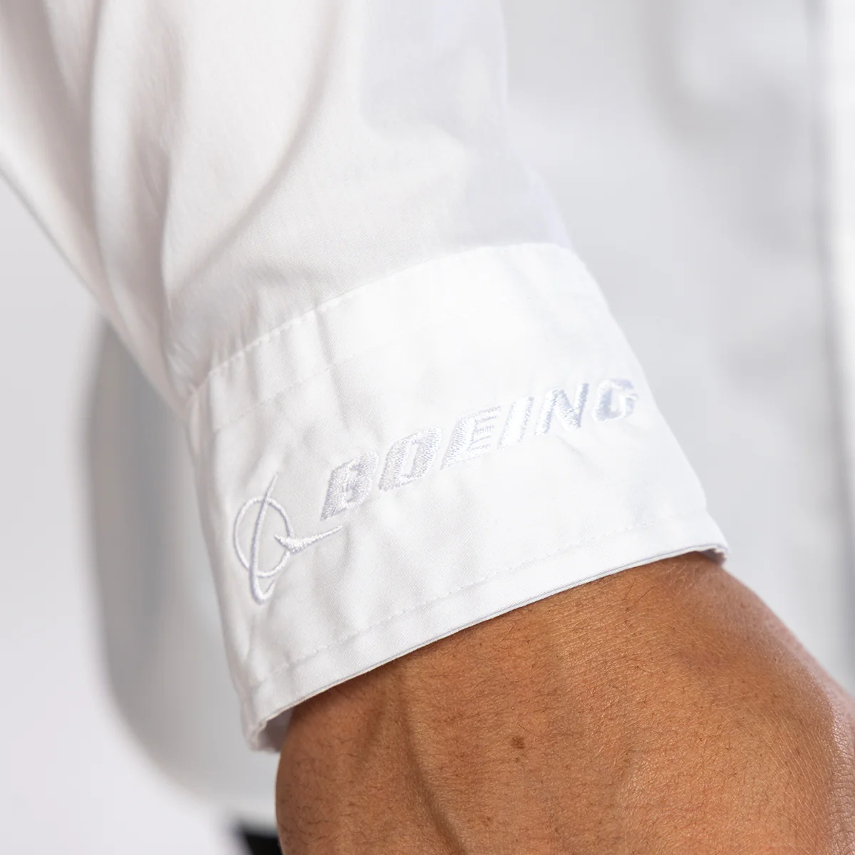 Vineyard Vines Boeing Men’s On-The-Go brrrº Button-Down Shirt - Image 4